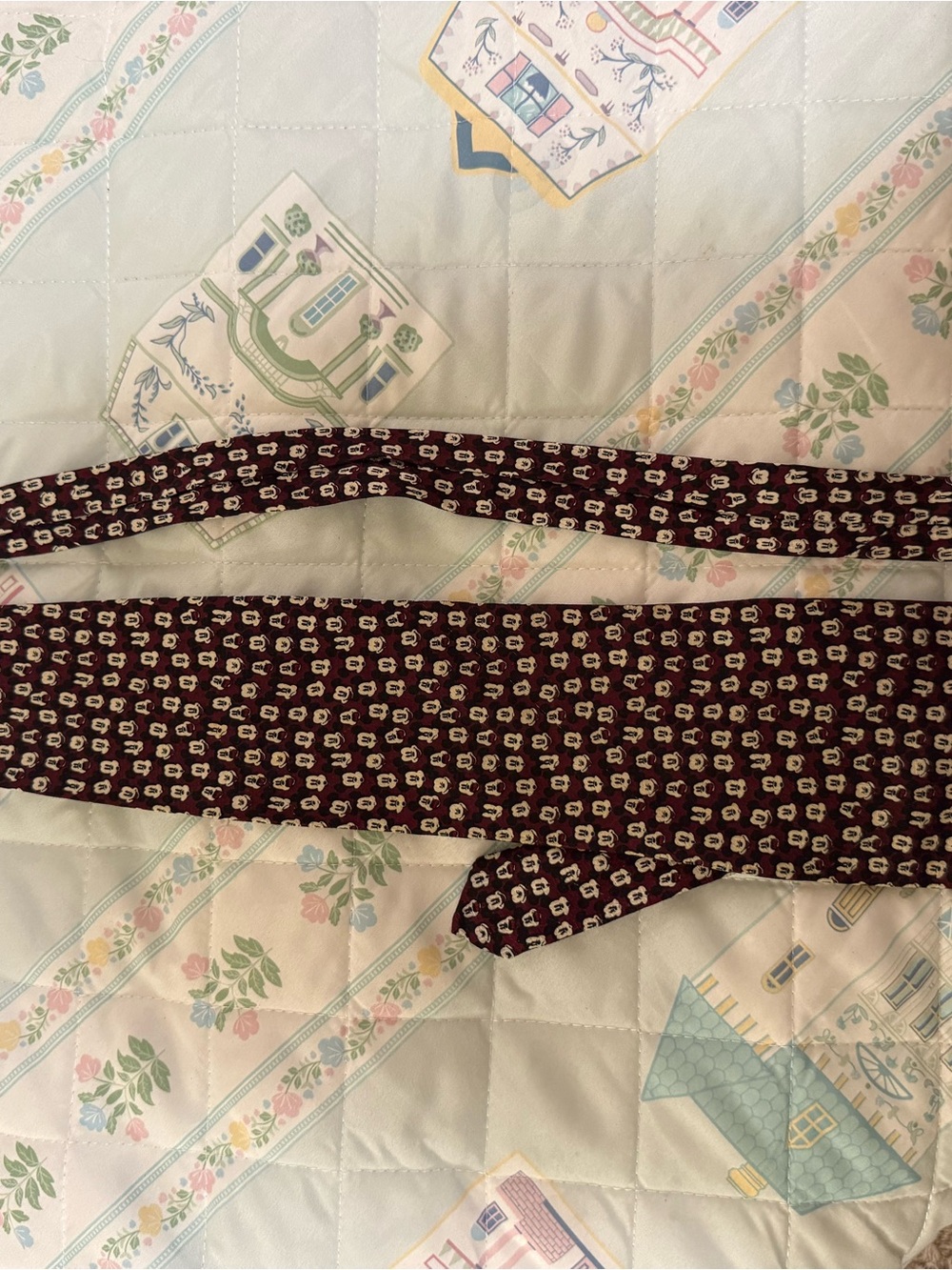 Disney Men's Burgundy Patterned Tie